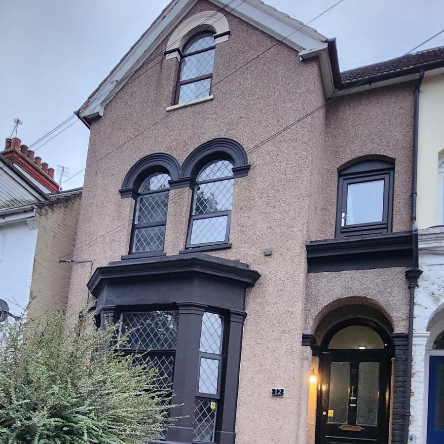 Quantock Lodge Vicarage 1 Rochester  Ngoại thất bức ảnh